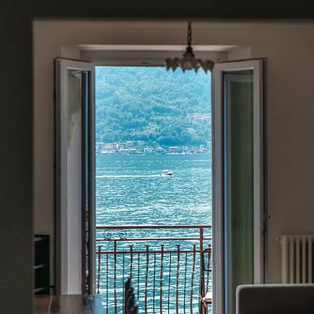 Da Flora Wonderful Lakefront View Апартаменты Colonno