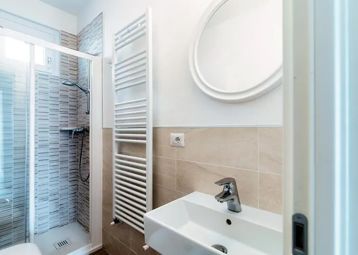 Apartman Da Flora - Wonderful Lakefront View