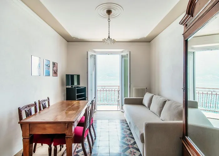 Apartman Da Flora - Wonderful Lakefront View *