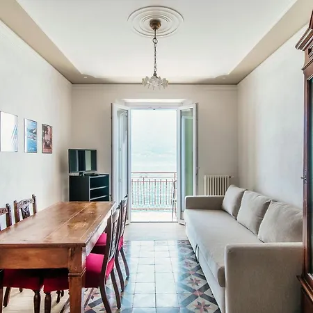 아파트 Da Flora - Wonderful Lakefront View *