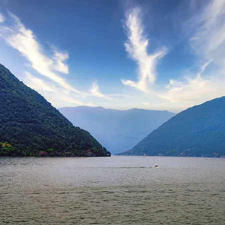 아파트 Da Flora - Wonderful Lakefront View